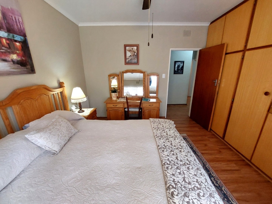 5 Bedroom Property for Sale in Oudtshoorn South Western Cape